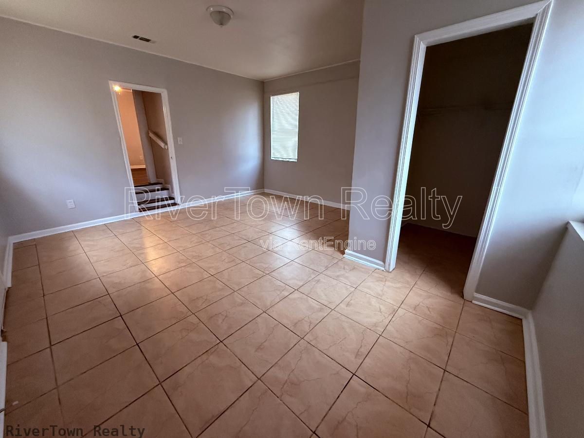 Gallery Image 14