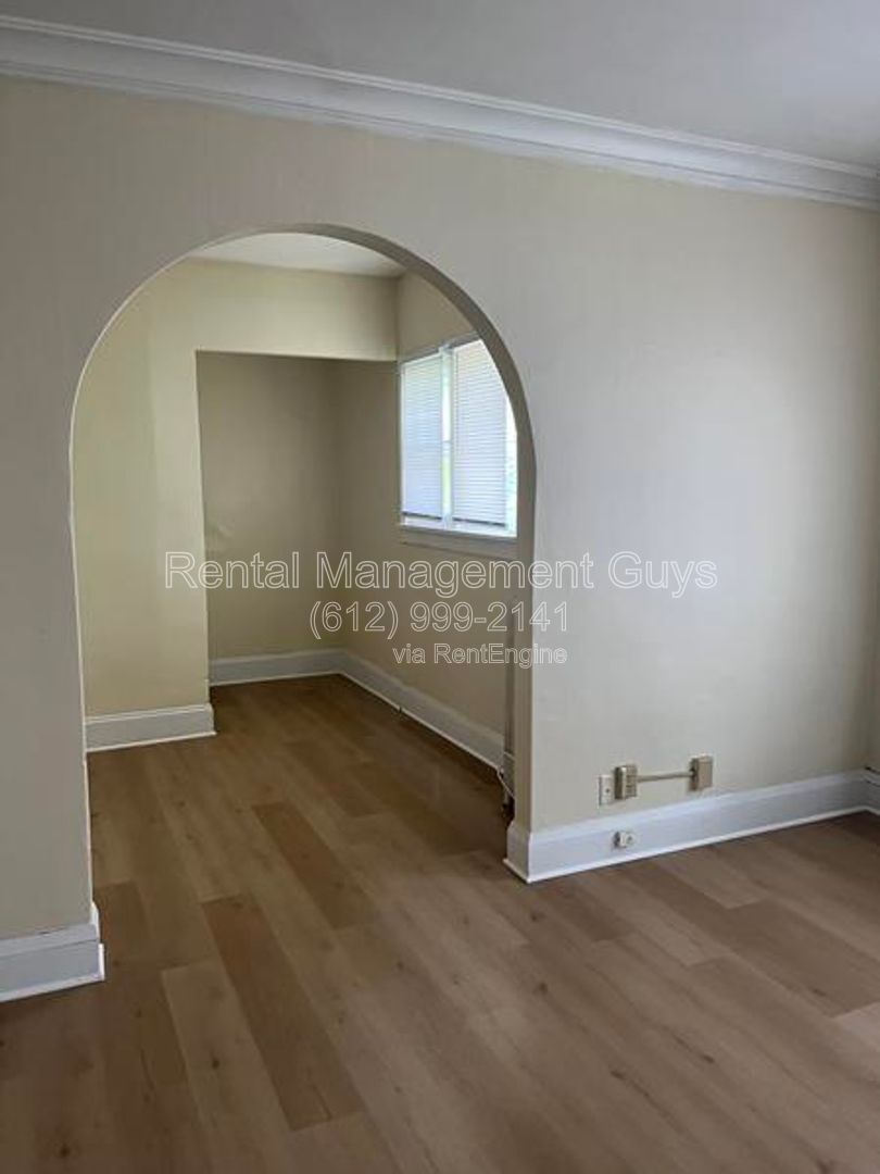 Gallery Image 13