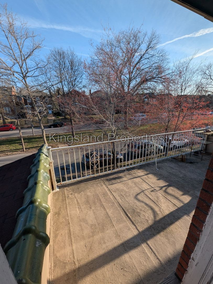 Gallery Image 15