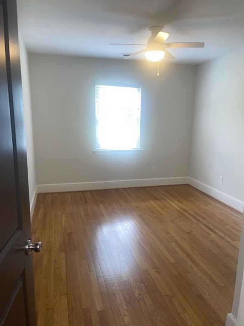Gallery Image 18