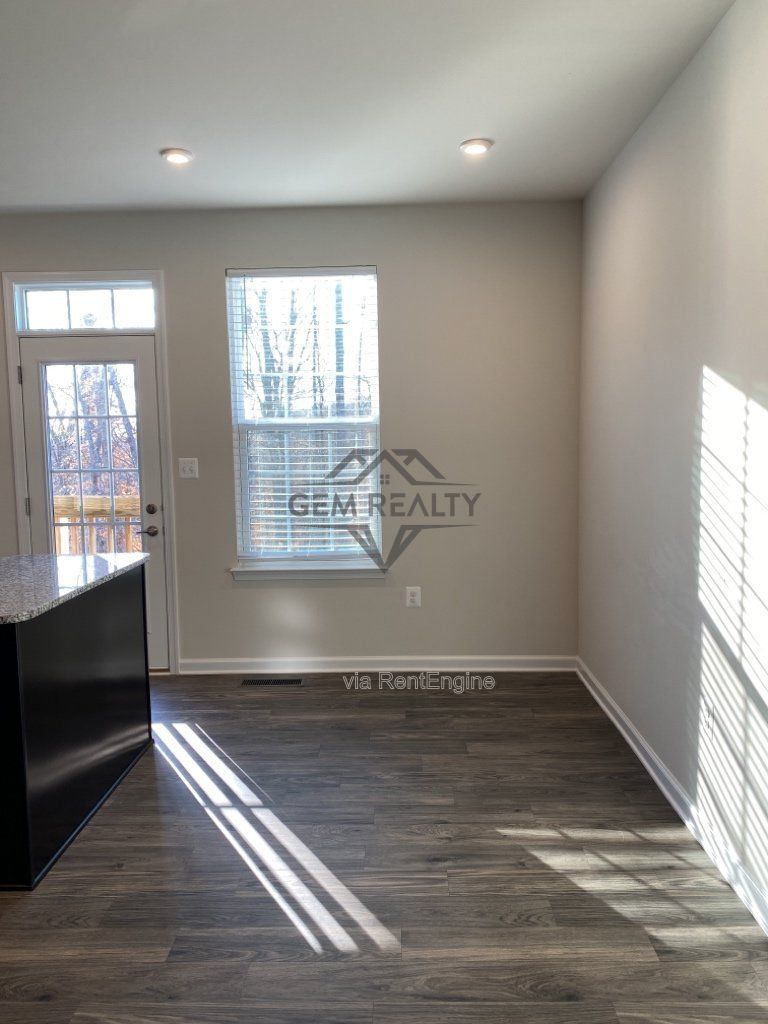 Gallery Image 19