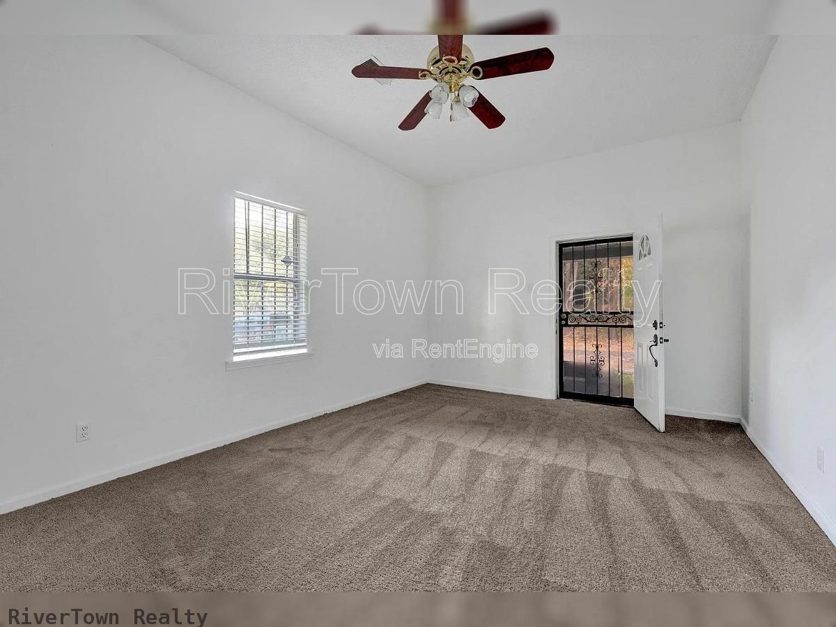Gallery Image 16