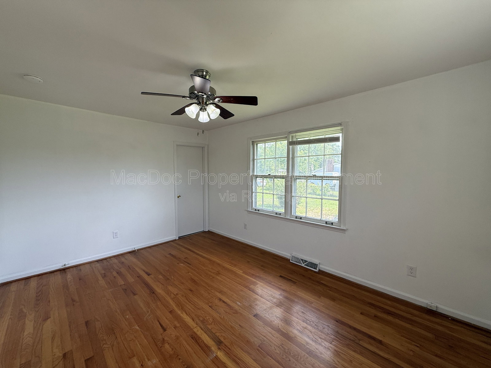 Gallery Image 18