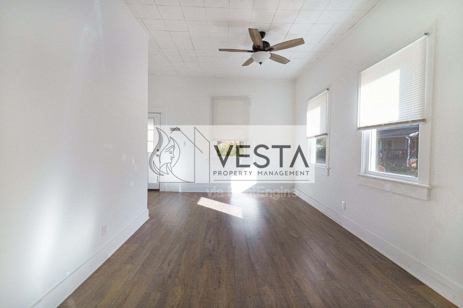 Gallery Image 14