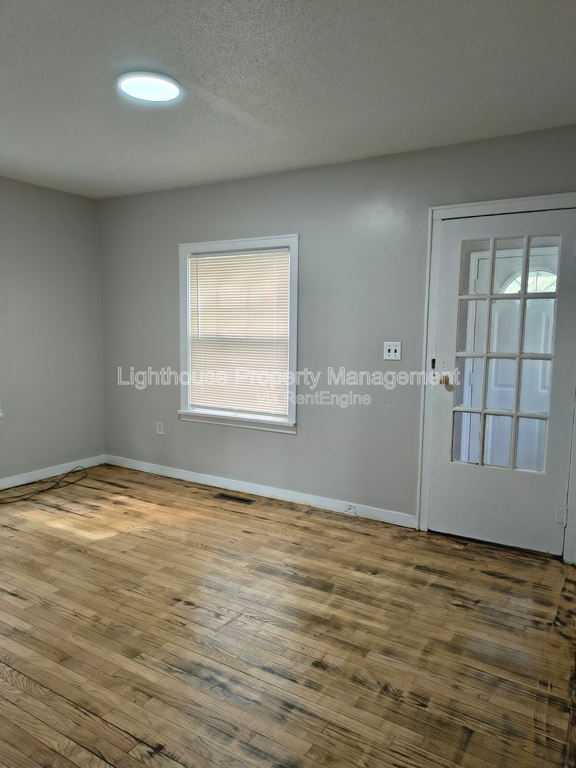 Gallery Image 18