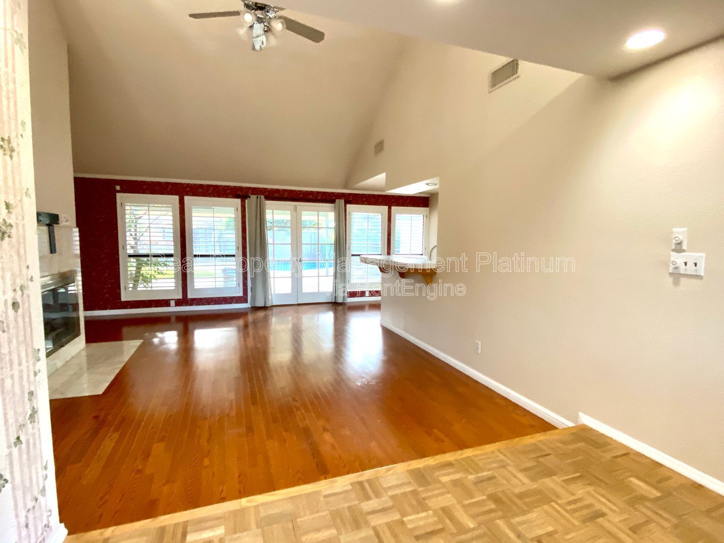 Gallery Image 17