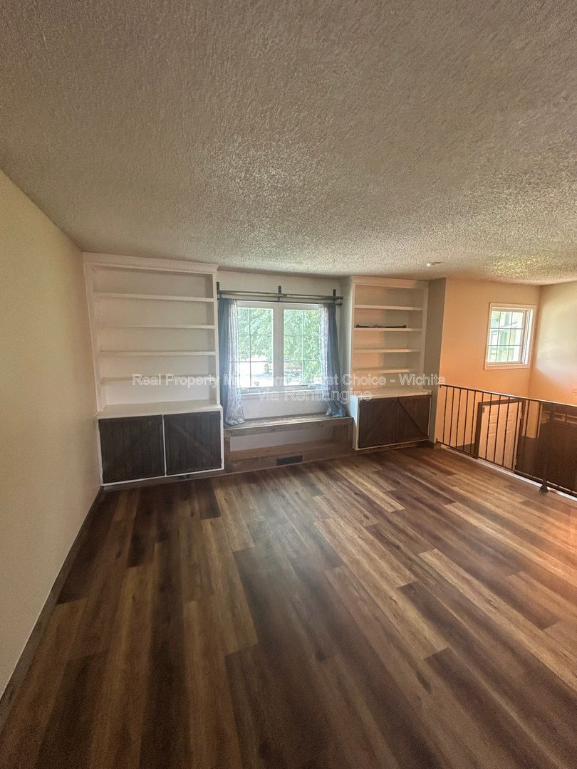 Gallery Image 12