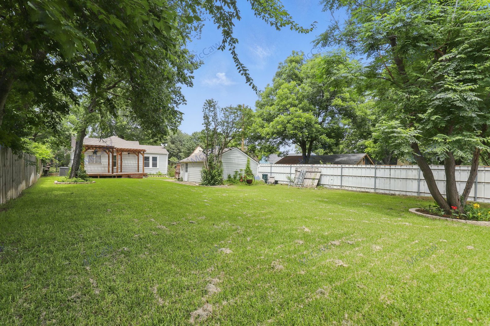 Gallery Image 18