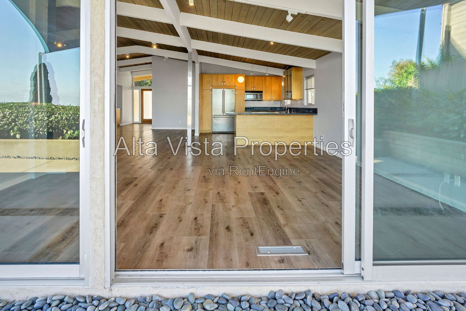 Gallery Image 14