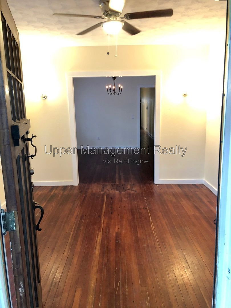 Gallery Image 0