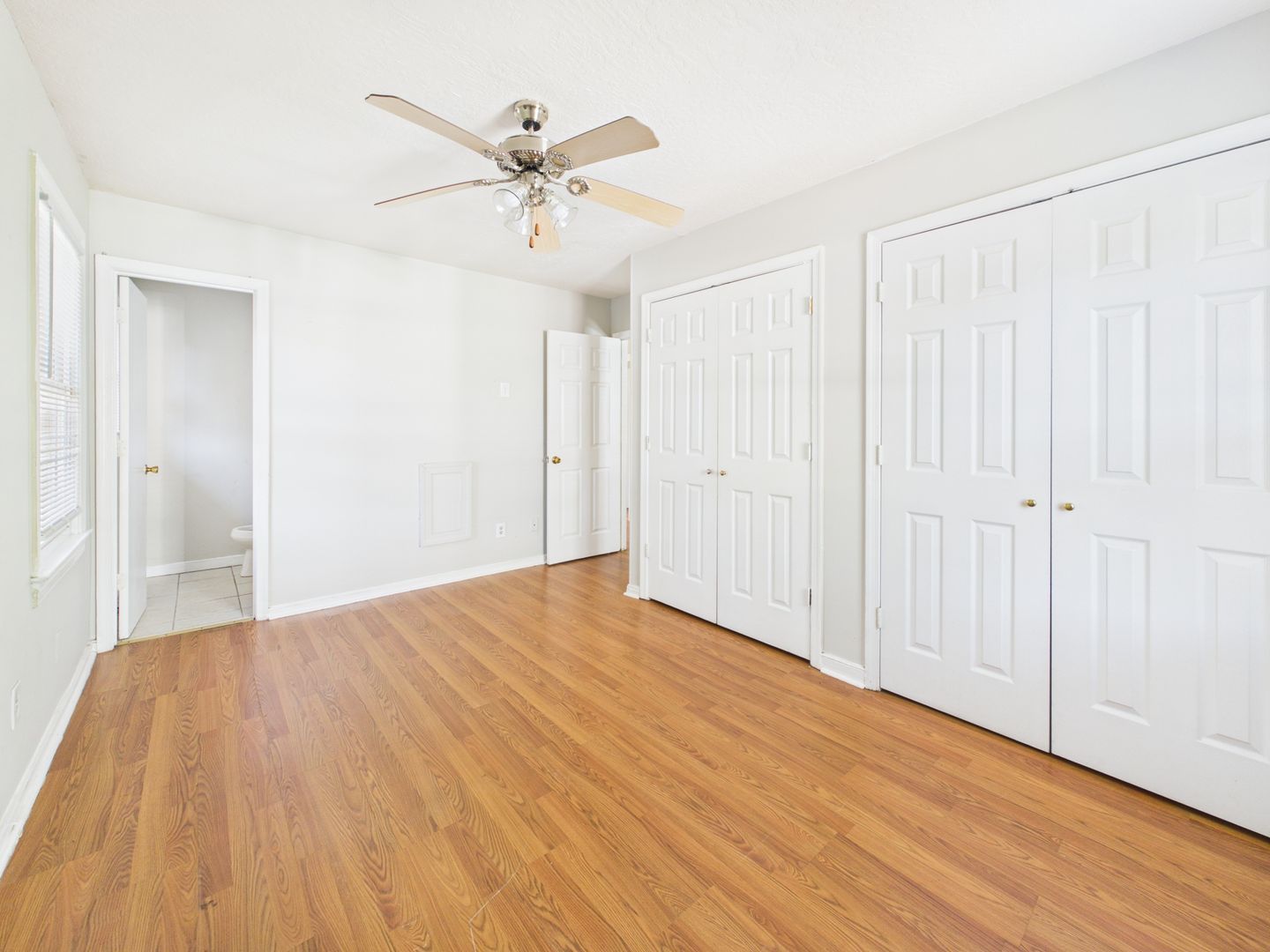 Gallery Image 15
