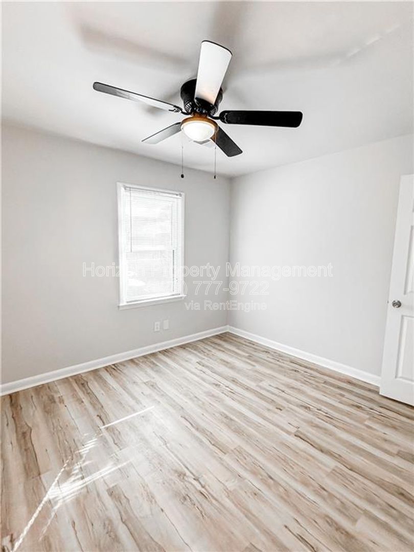 Gallery Image 18