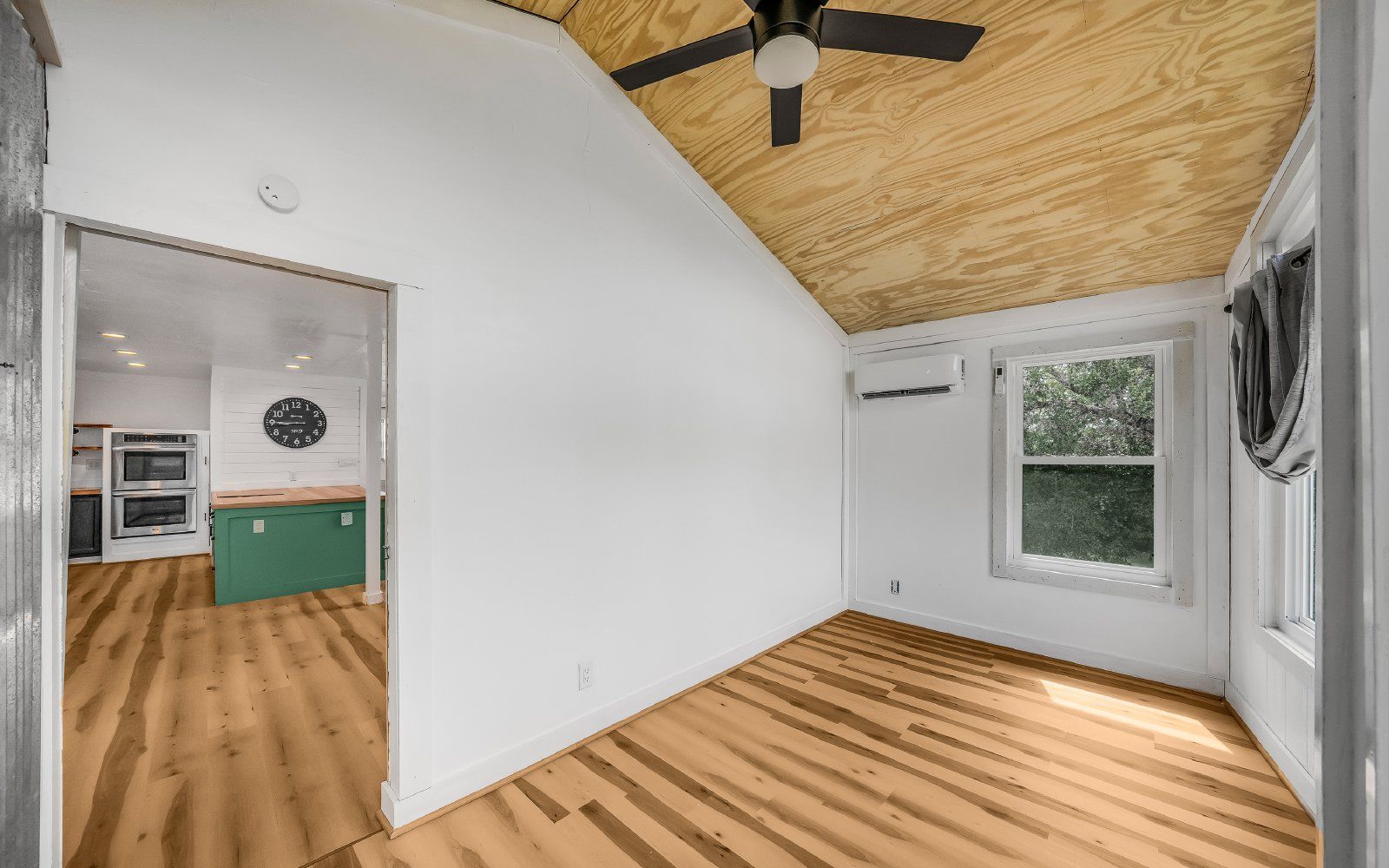 Gallery Image 14