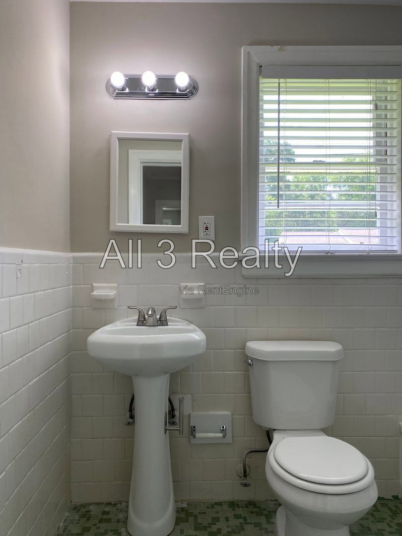 Gallery Image 16