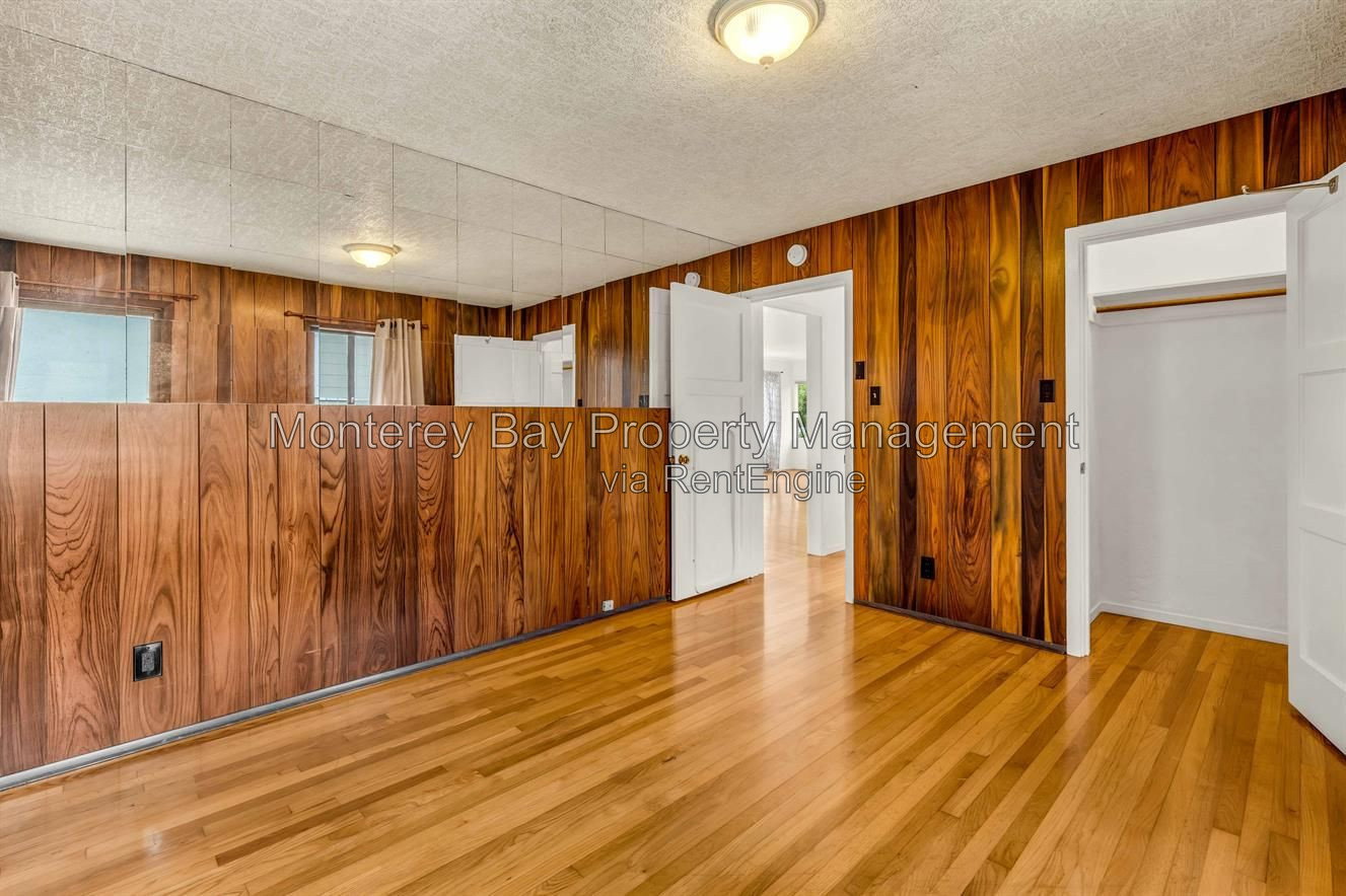 Gallery Image 16