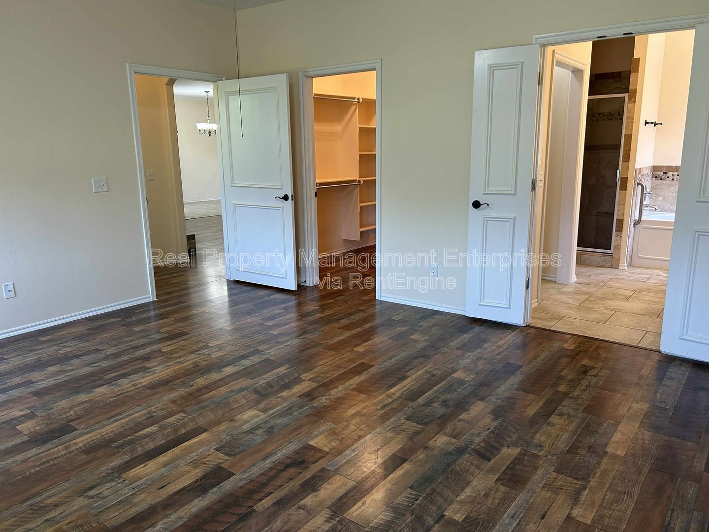 Gallery Image 18