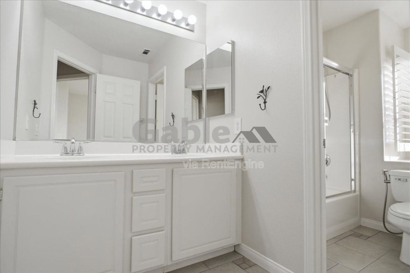 Gallery Image 16