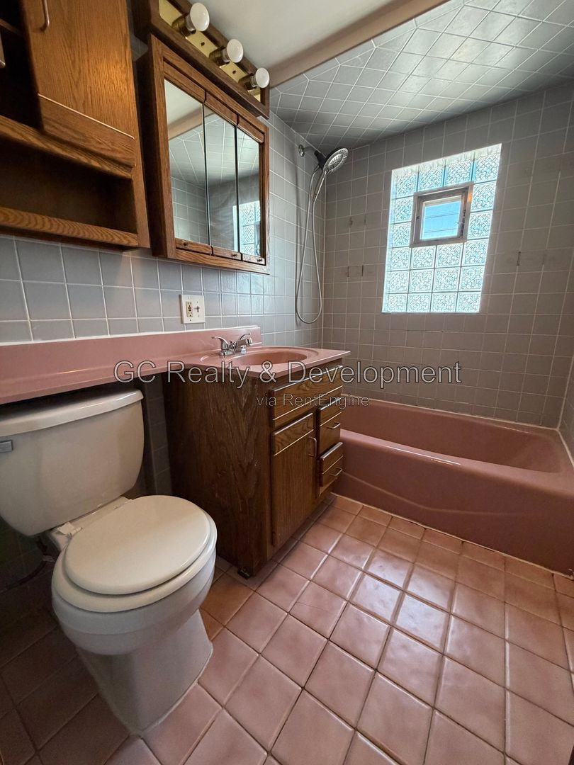 Gallery Image 15
