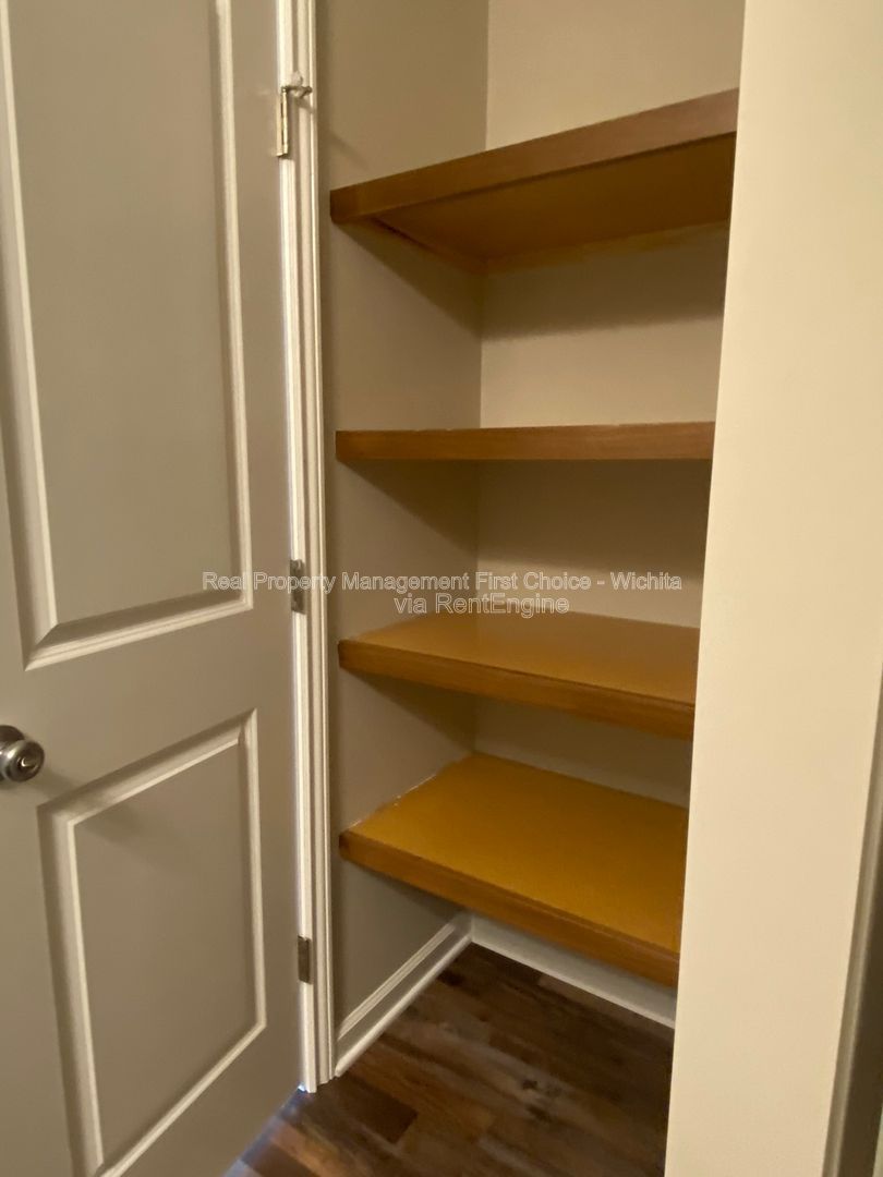 Gallery Image 17