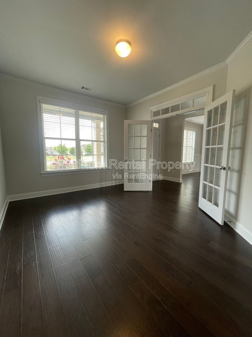 Gallery Image 17