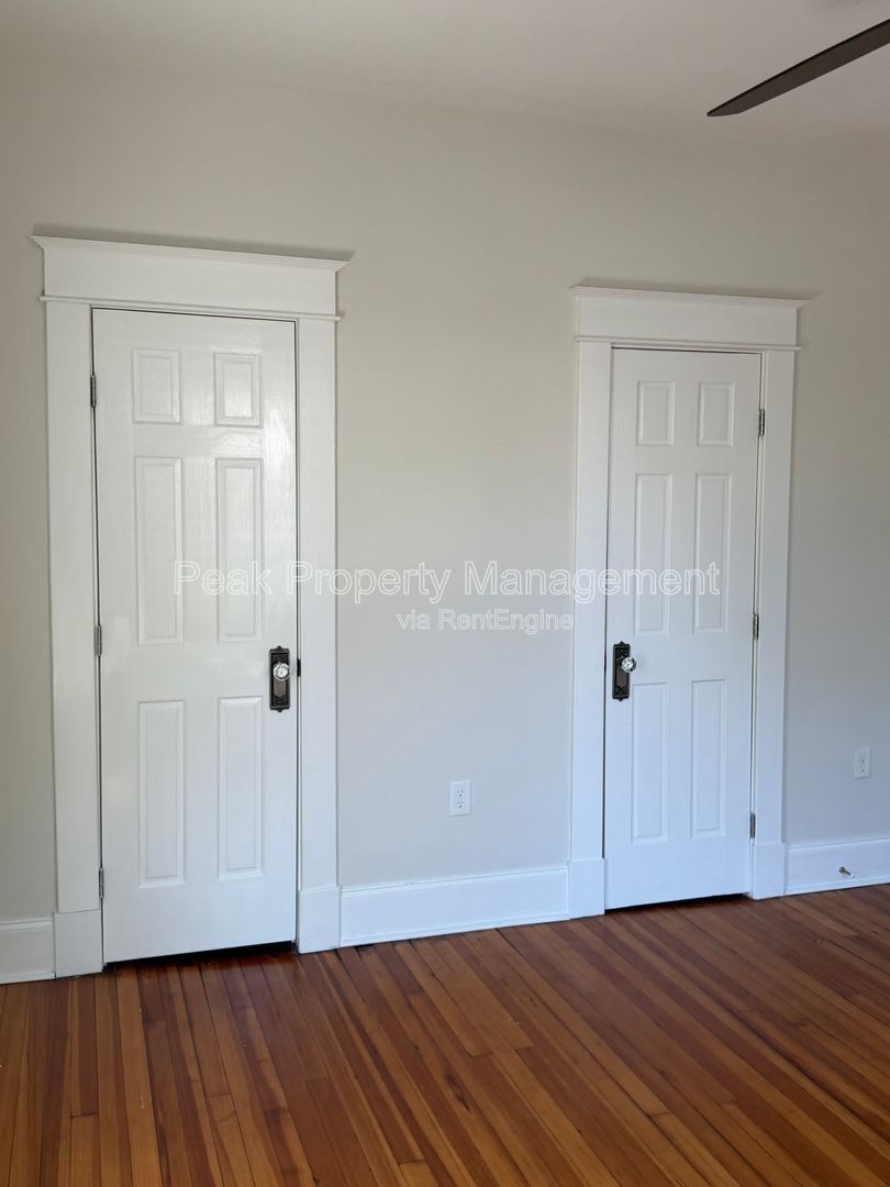 Gallery Image 14