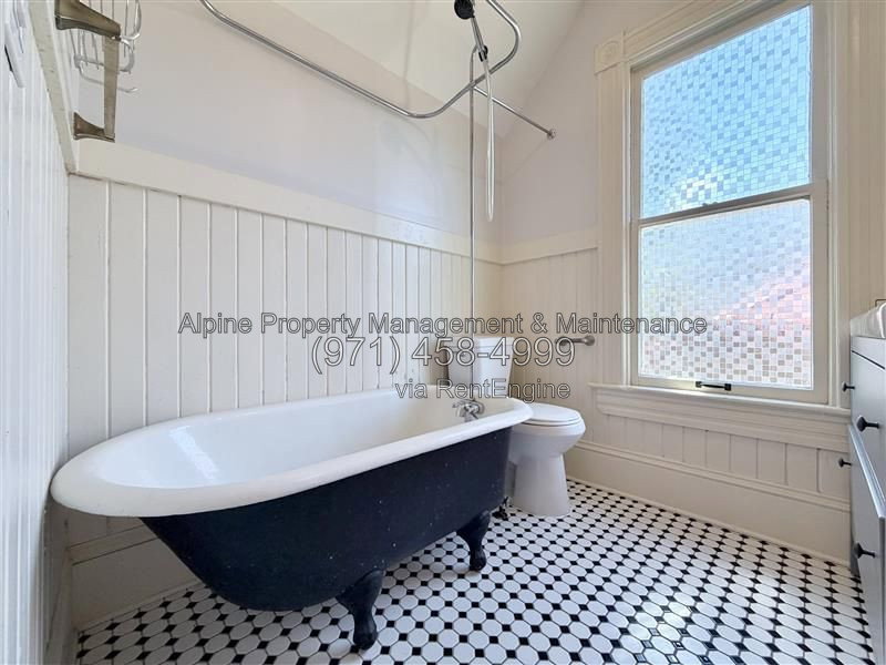 Gallery Image 18
