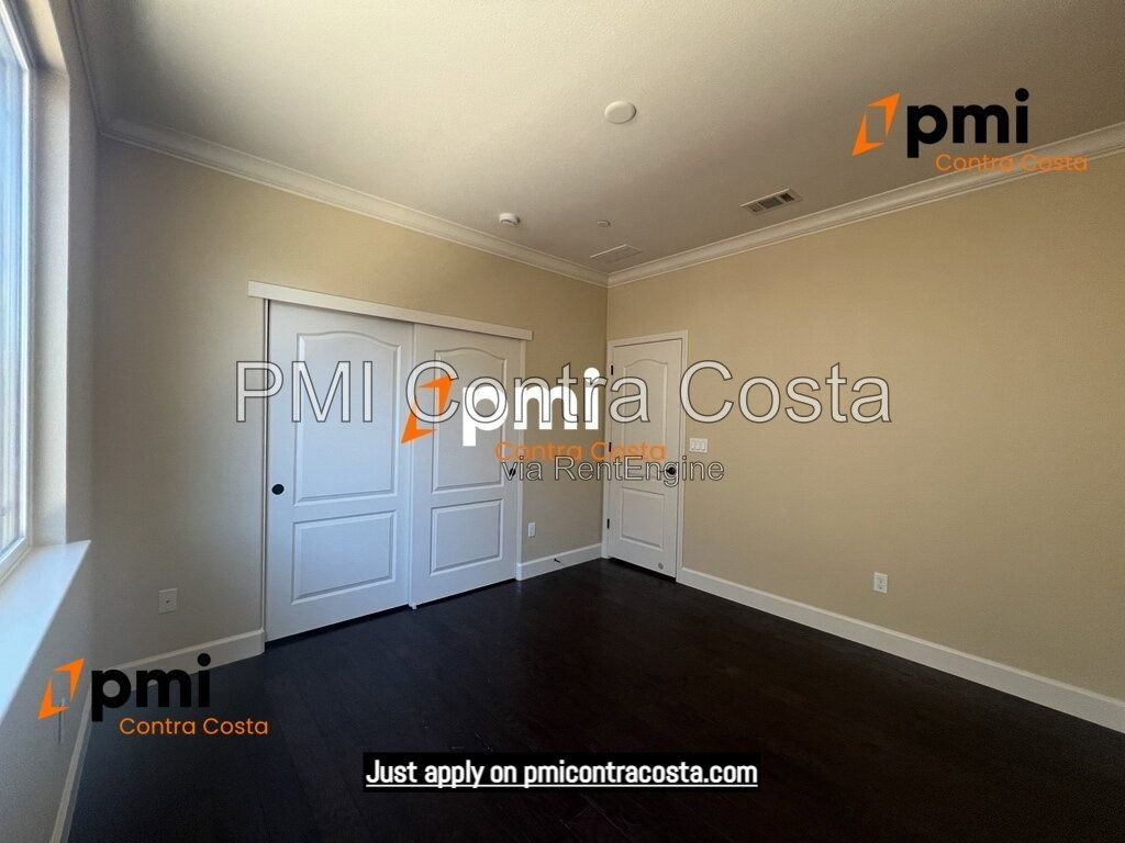 Gallery Image 32