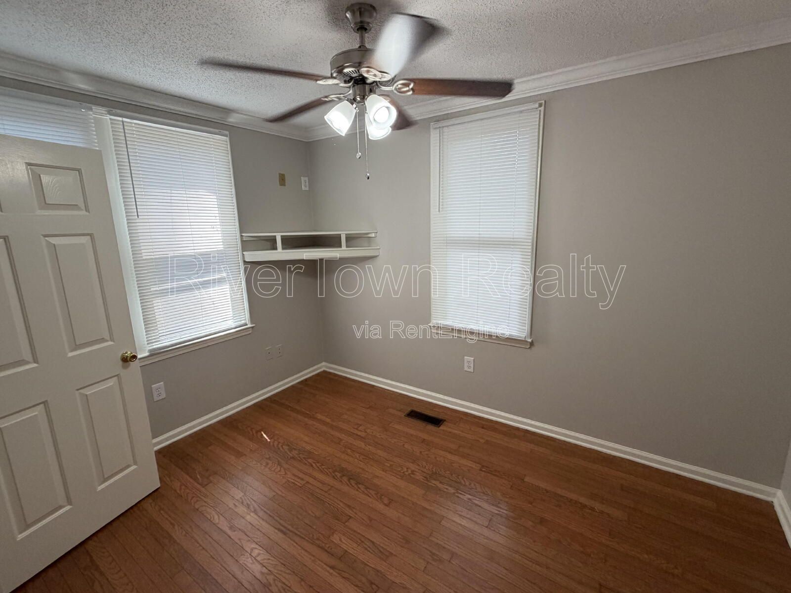 Gallery Image 13