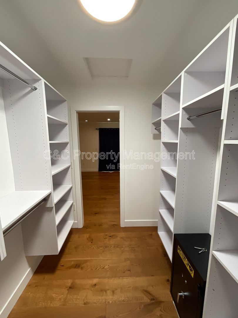 Gallery Image 21