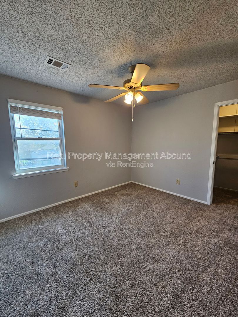 Gallery Image 17