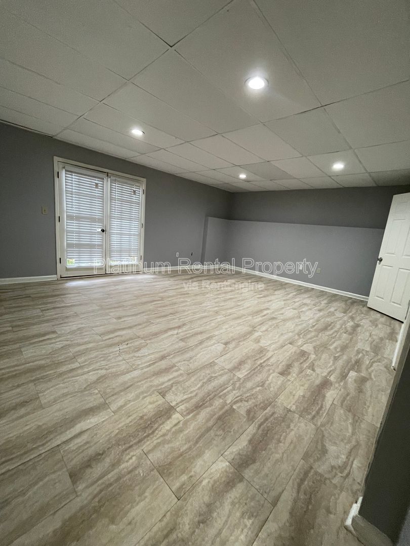 Gallery Image 28
