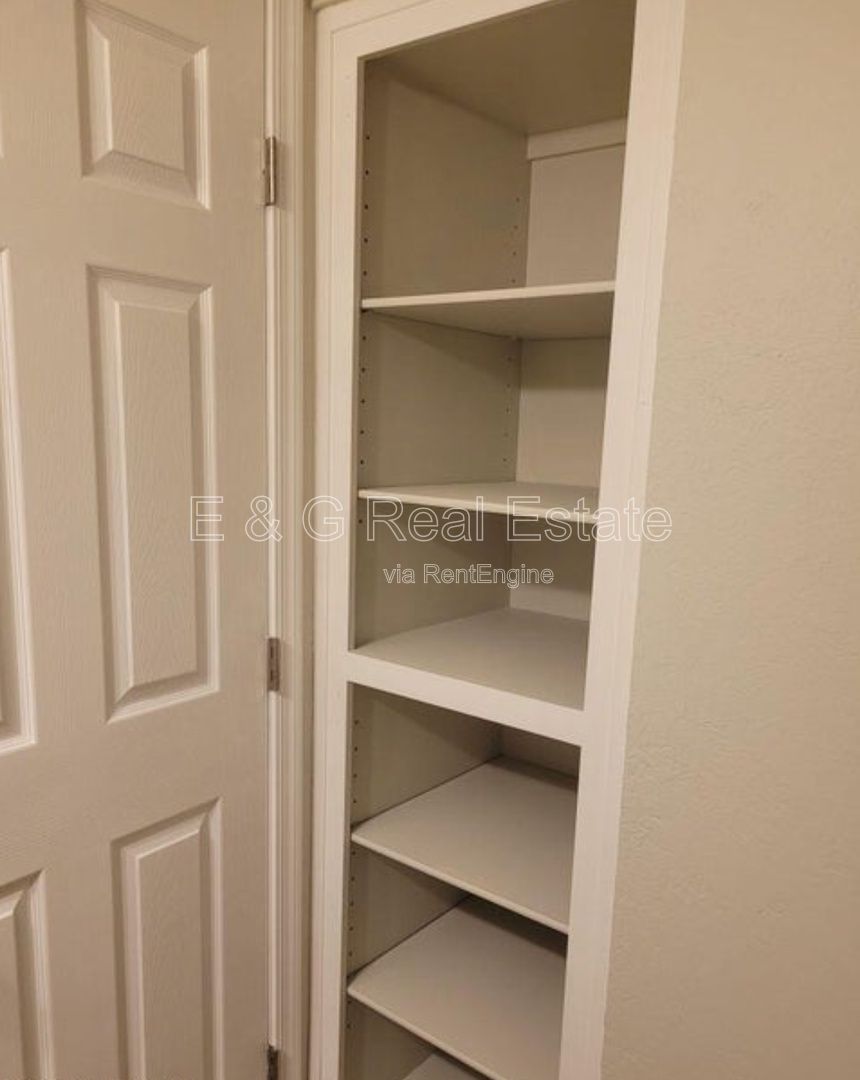 Gallery Image 16