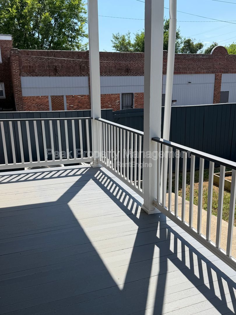Gallery Image 19