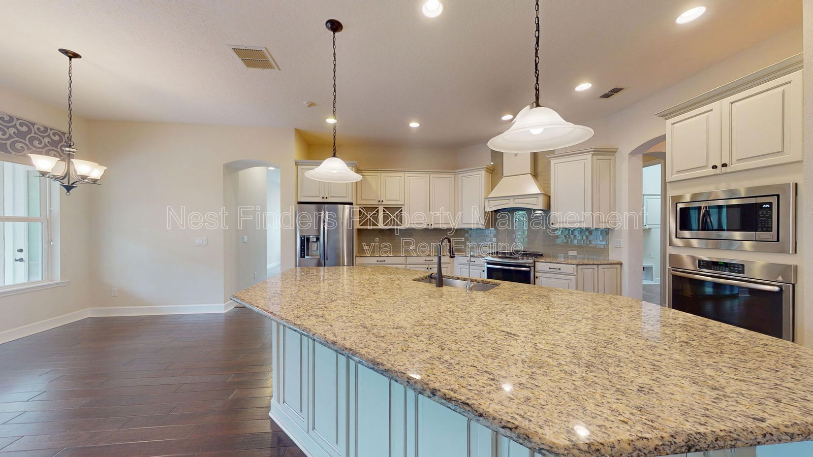 Gallery Image 13