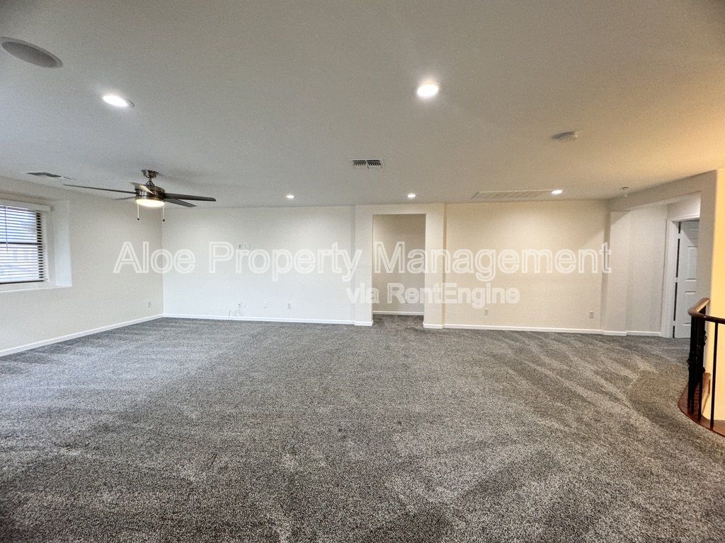 Gallery Image 13