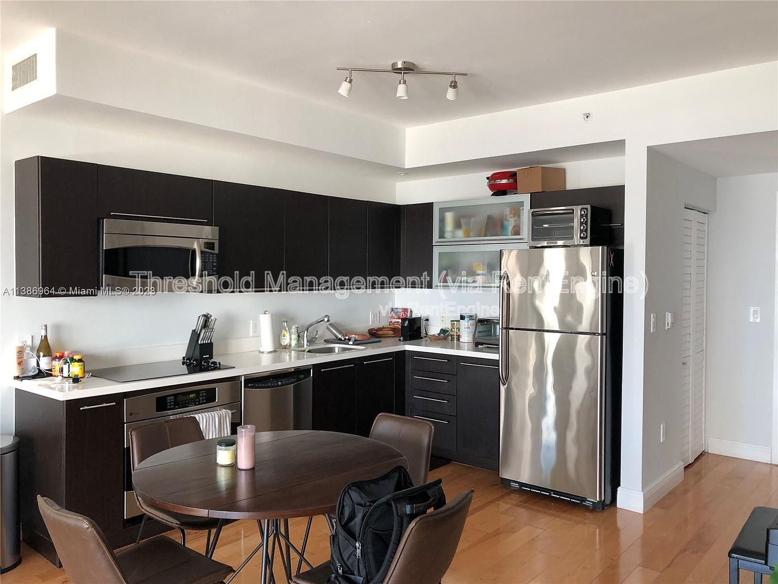 Gallery Image 17