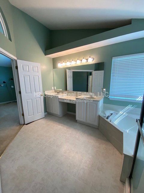 Gallery Image 33