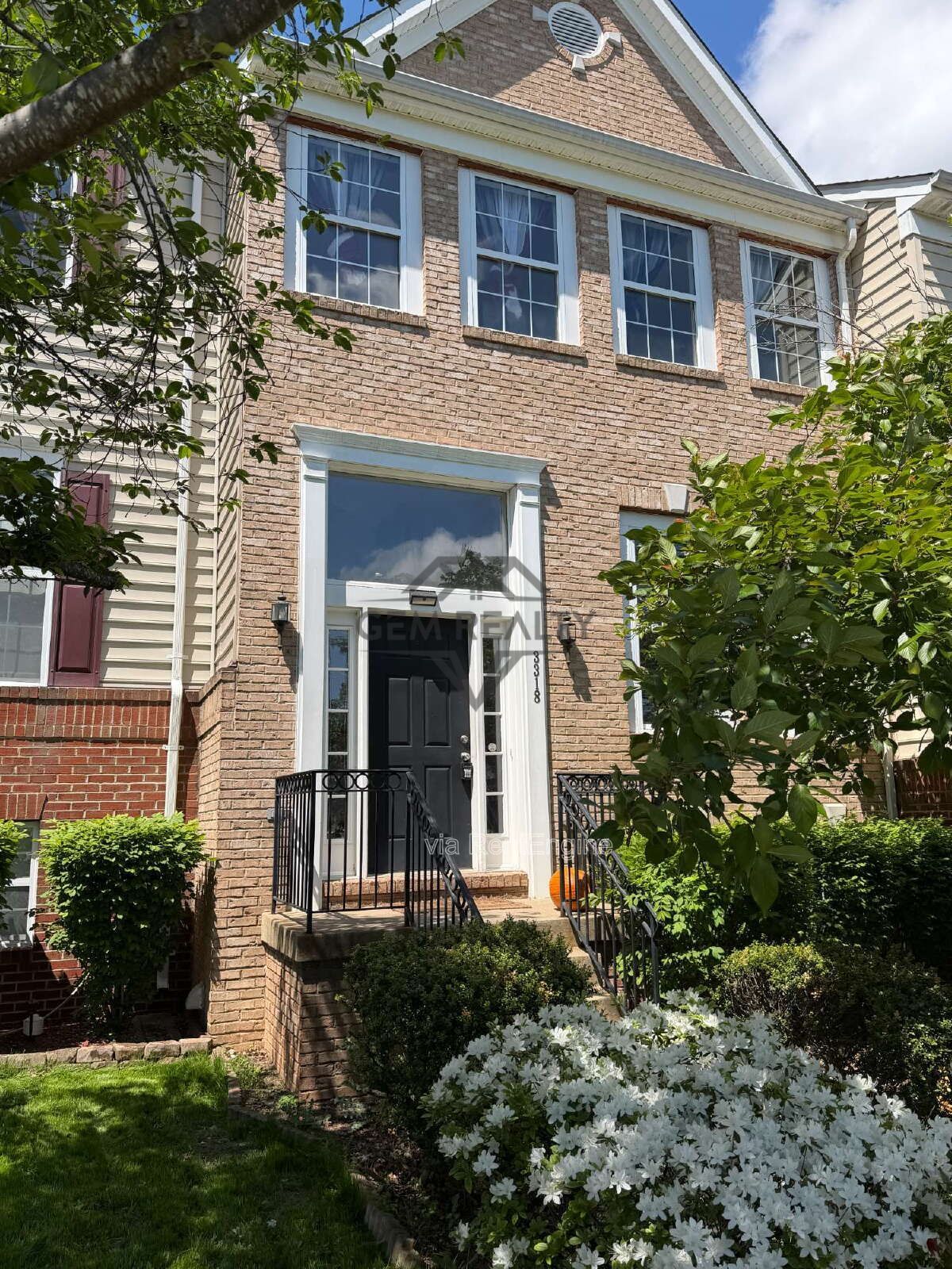 Gallery Image 0