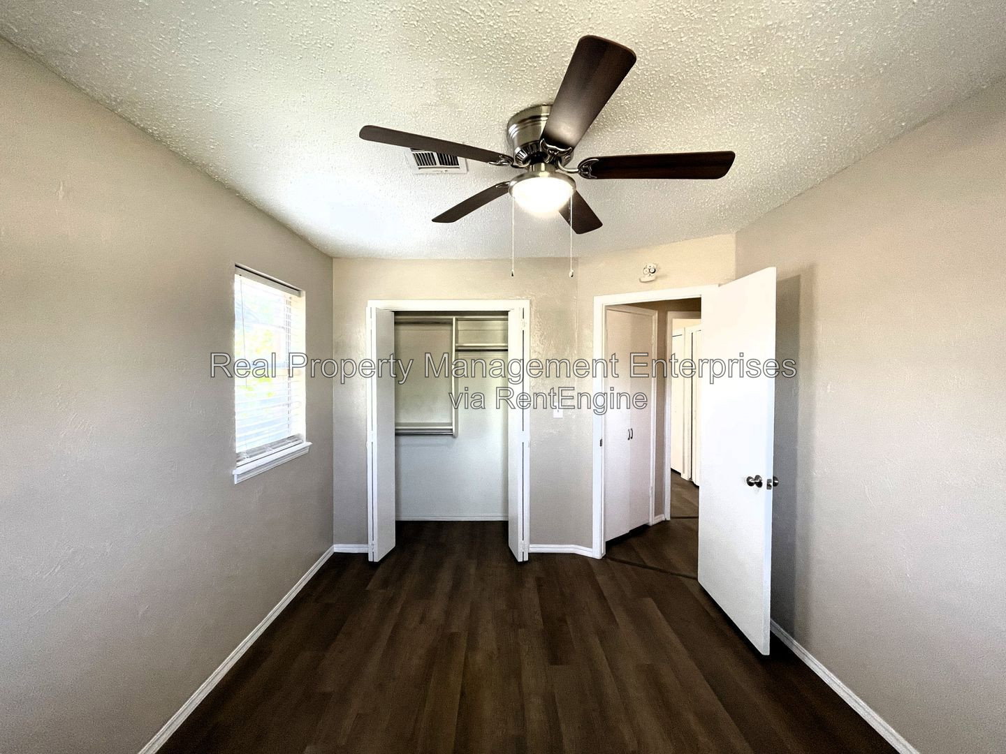 Gallery Image 19