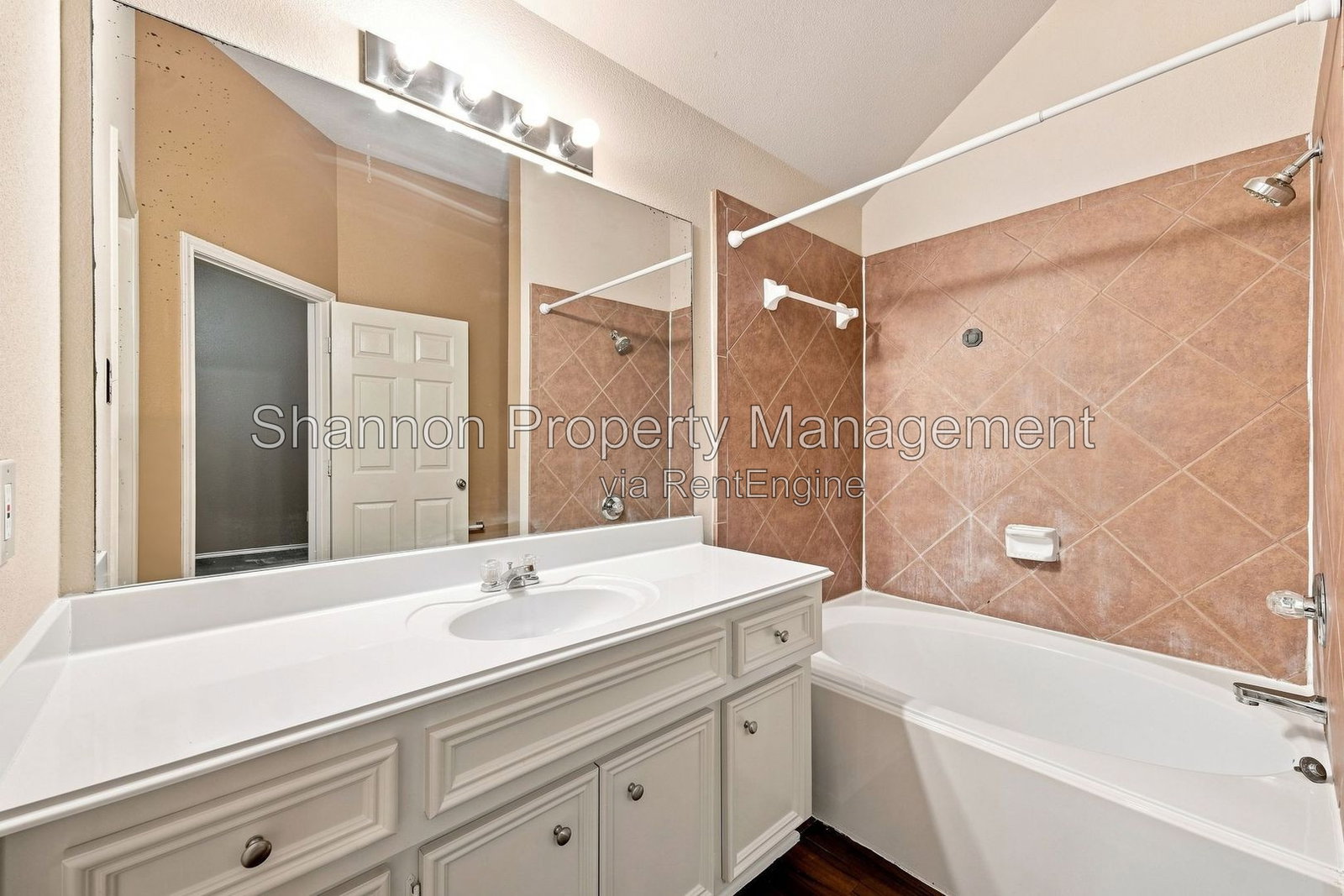 Gallery Image 34