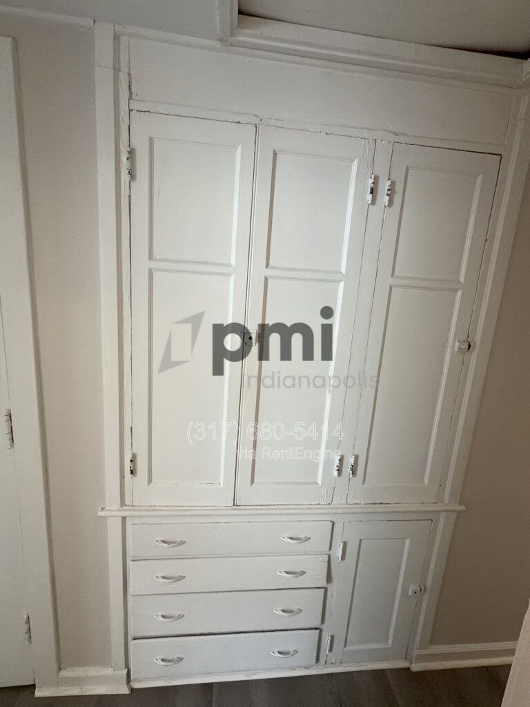 Gallery Image 13