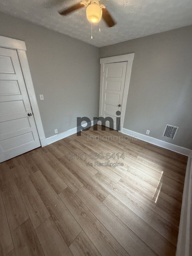 Gallery Image 18