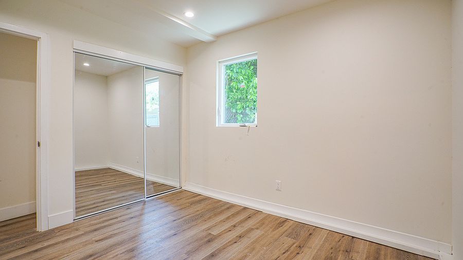Gallery Image 15