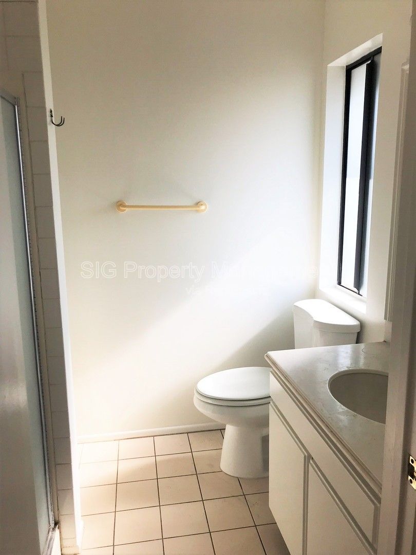 Gallery Image 18