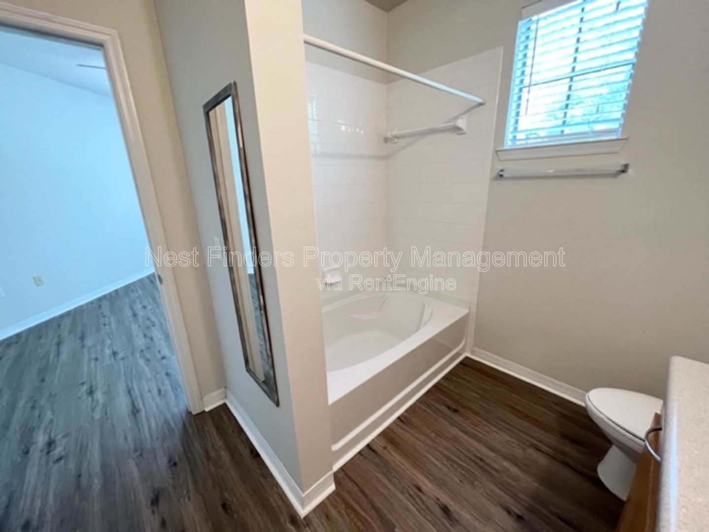 Gallery Image 17