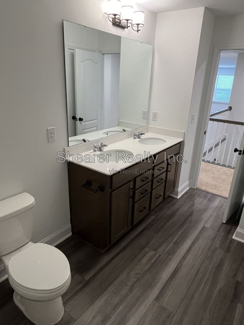 Gallery Image 36