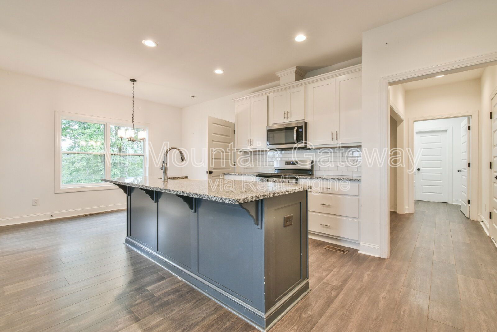Gallery Image 13