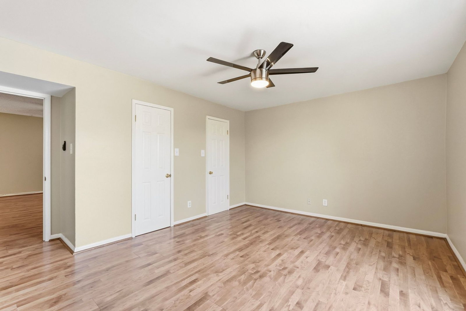 Gallery Image 18