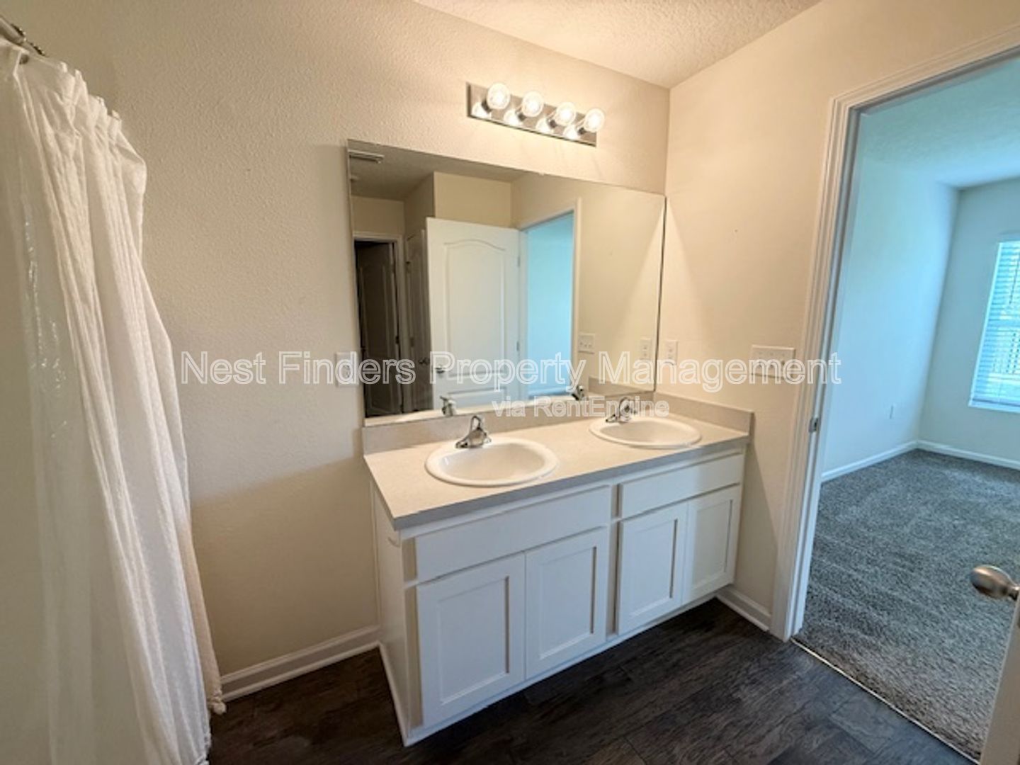 Gallery Image 16