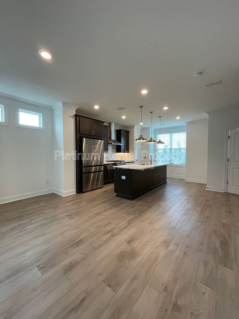 Gallery Image 64